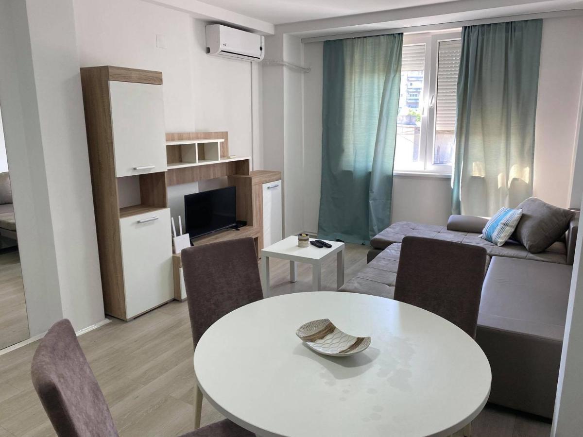Rentster Apartman Kumanovo Kültér fotó