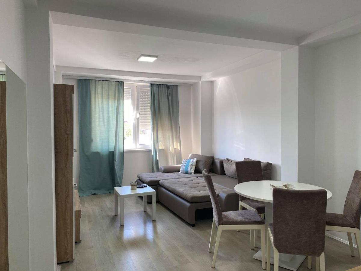 Rentster Apartman Kumanovo Kültér fotó