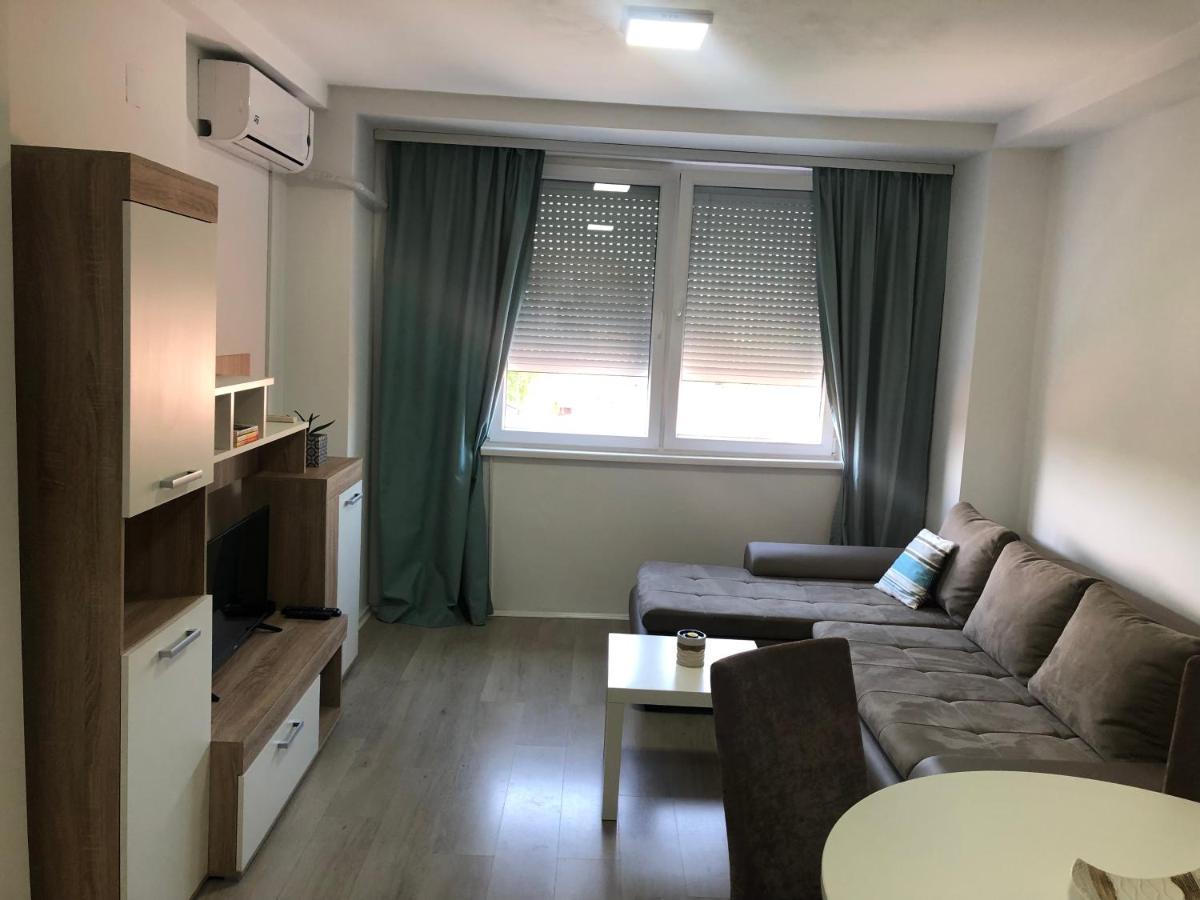 Rentster Apartman Kumanovo Kültér fotó